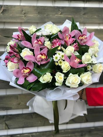 Букет цветов из: Розы и Хризантемы в Жилино-2