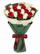 Букет Микс из красных и белых роз в Жилино-2