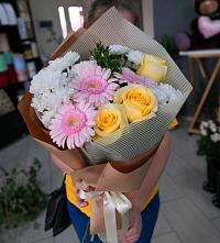 Букет цветов из:  Герберы, Розы и Хризантемы в Жилино-2