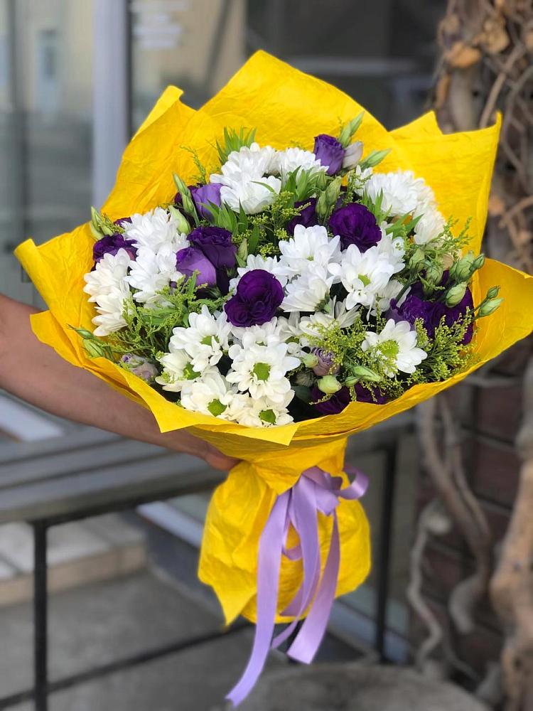 Букет цветов из: Ирисы, Хризантемы и Ромашки в Жилино-2