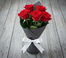 Букет 5 Красных роз Эдлесс Лав в Жилино-2